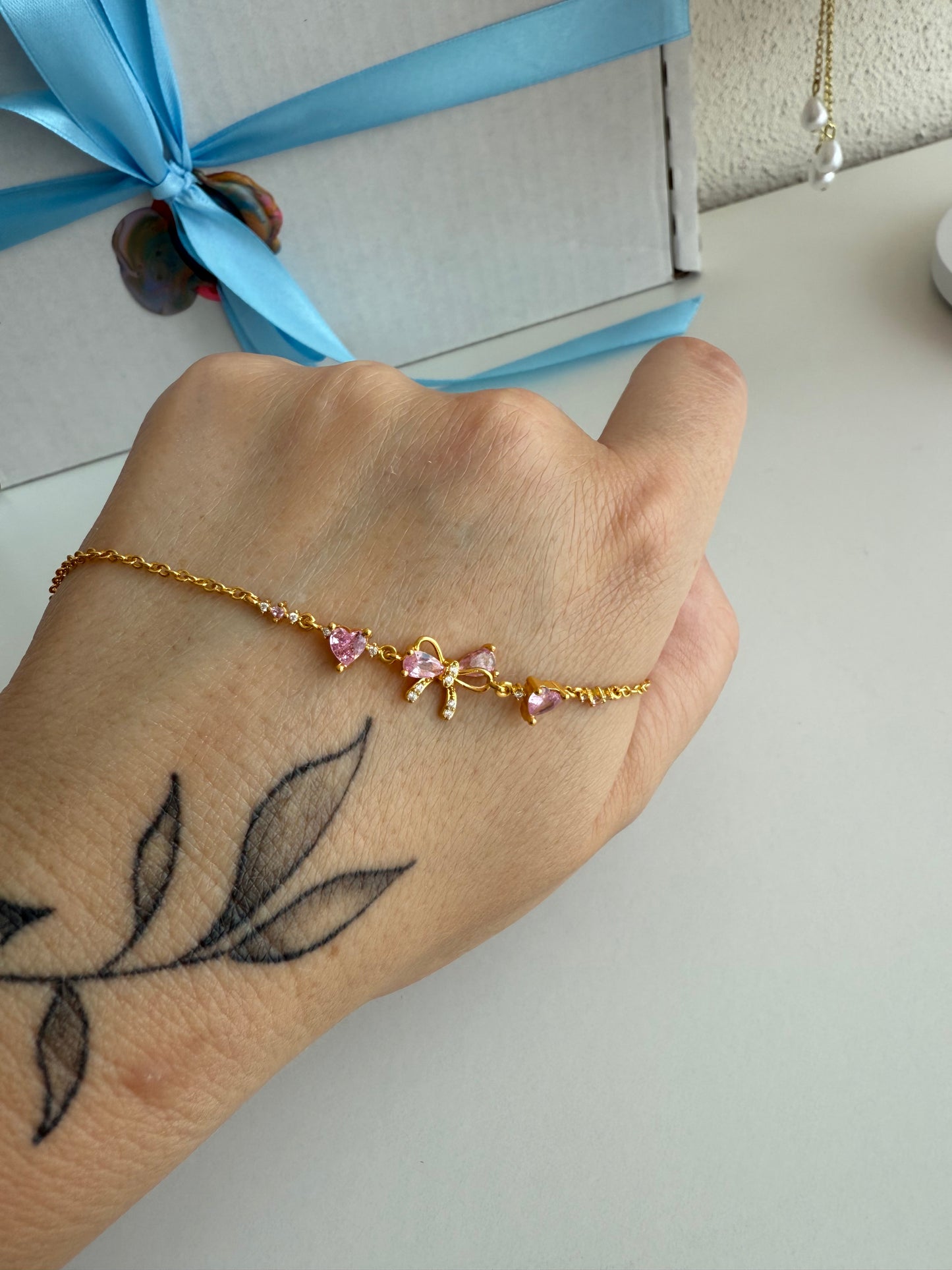 Golden Bow Bracelet