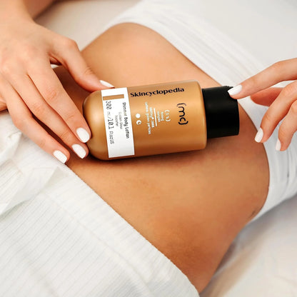SKINCYCLOPEDIA Shimmer Body Lotion – Straffung & Glow in einem