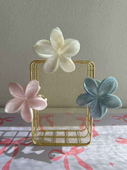 Flower Bloom – Haarspange mit Blütencharme