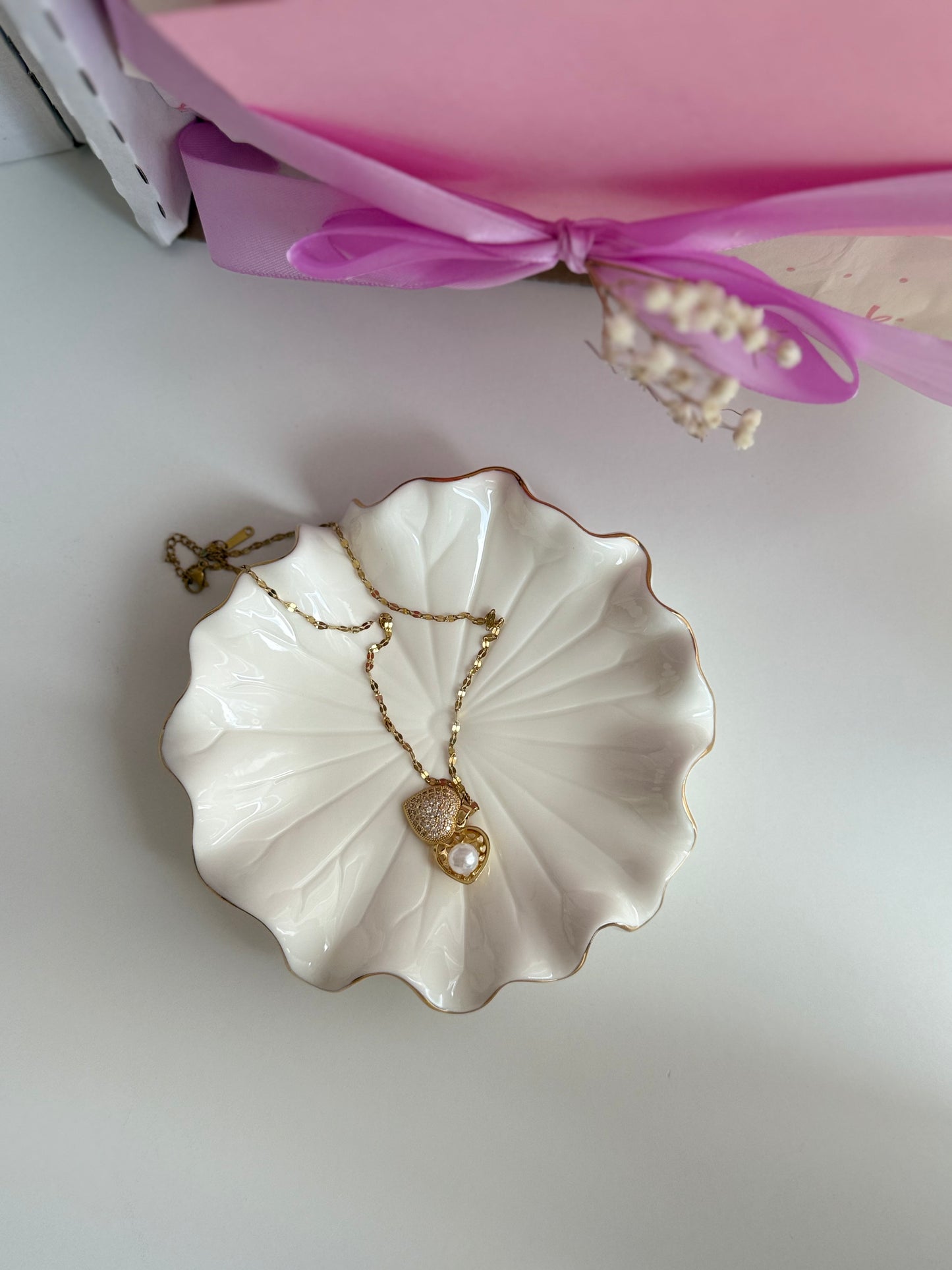 Pearly Shell Necklace