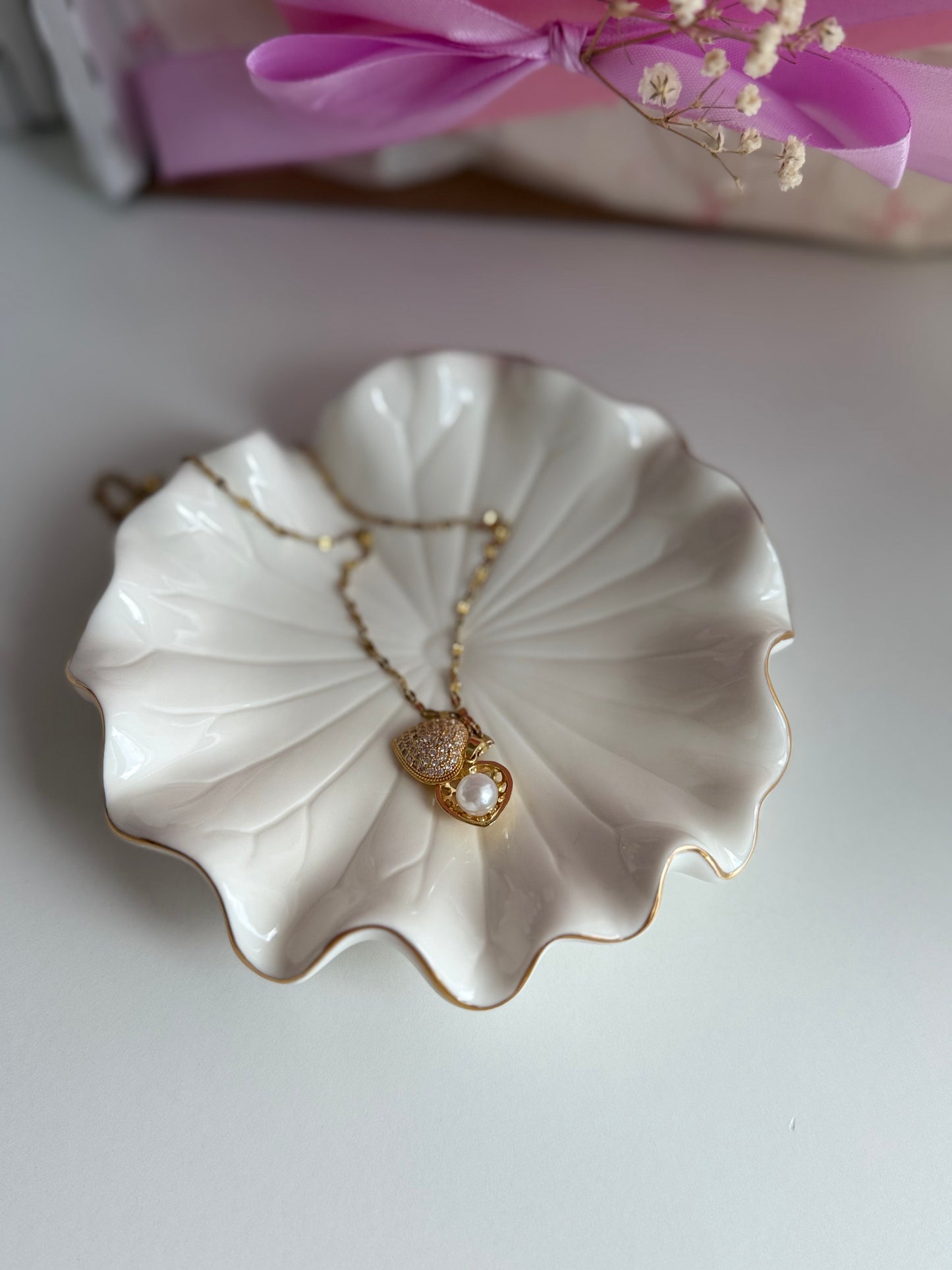 Pearly Shell Necklace