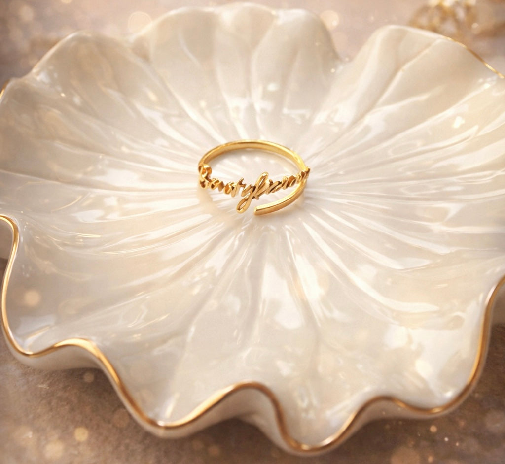 Bowtylicious Signature Ring