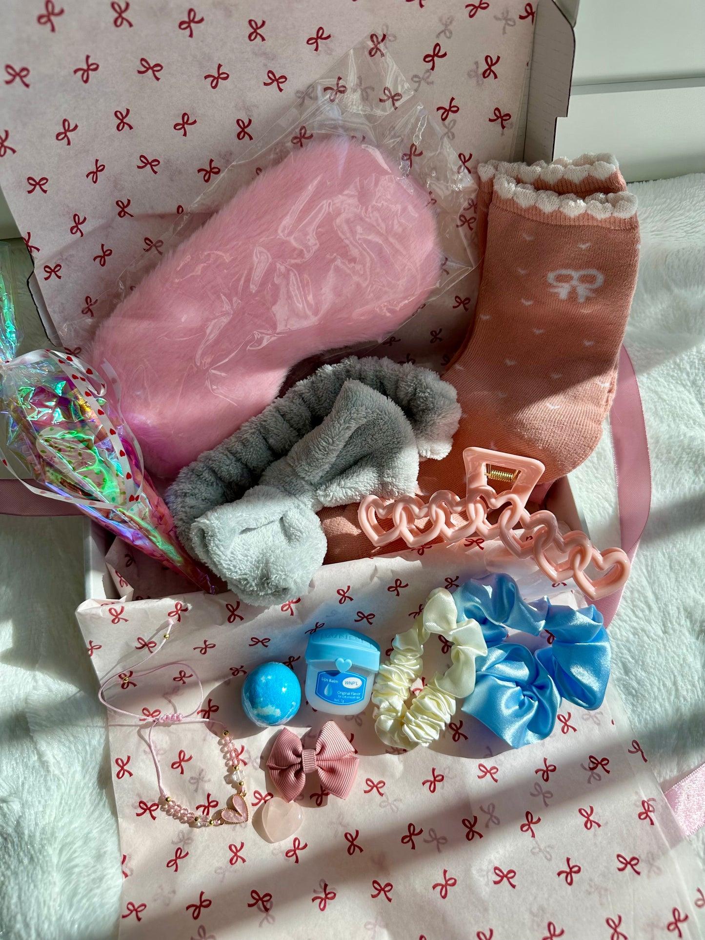 The Petite Bow Box