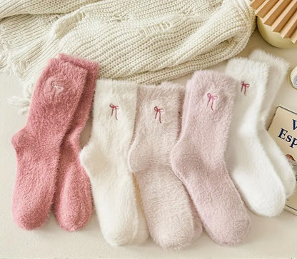 Cozy Socks - Flauschige Kuschelsocken mit Schleifen-Detail