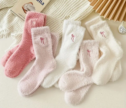 Cozy Socks - Flauschige Kuschelsocken mit Schleifen-Detail